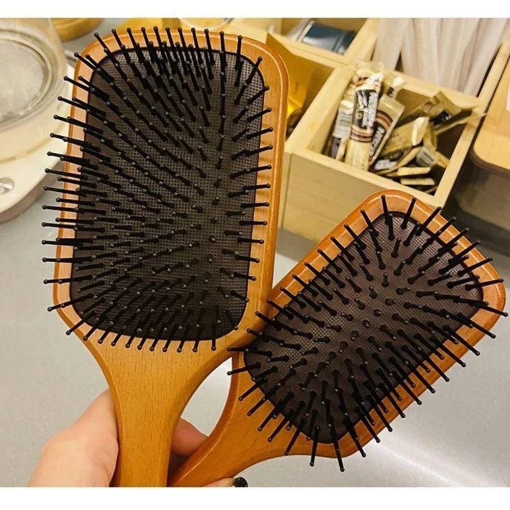 Hair Care For Hair Loss - Kadın Kıvırcık Saç Derisi Bakım Masaj